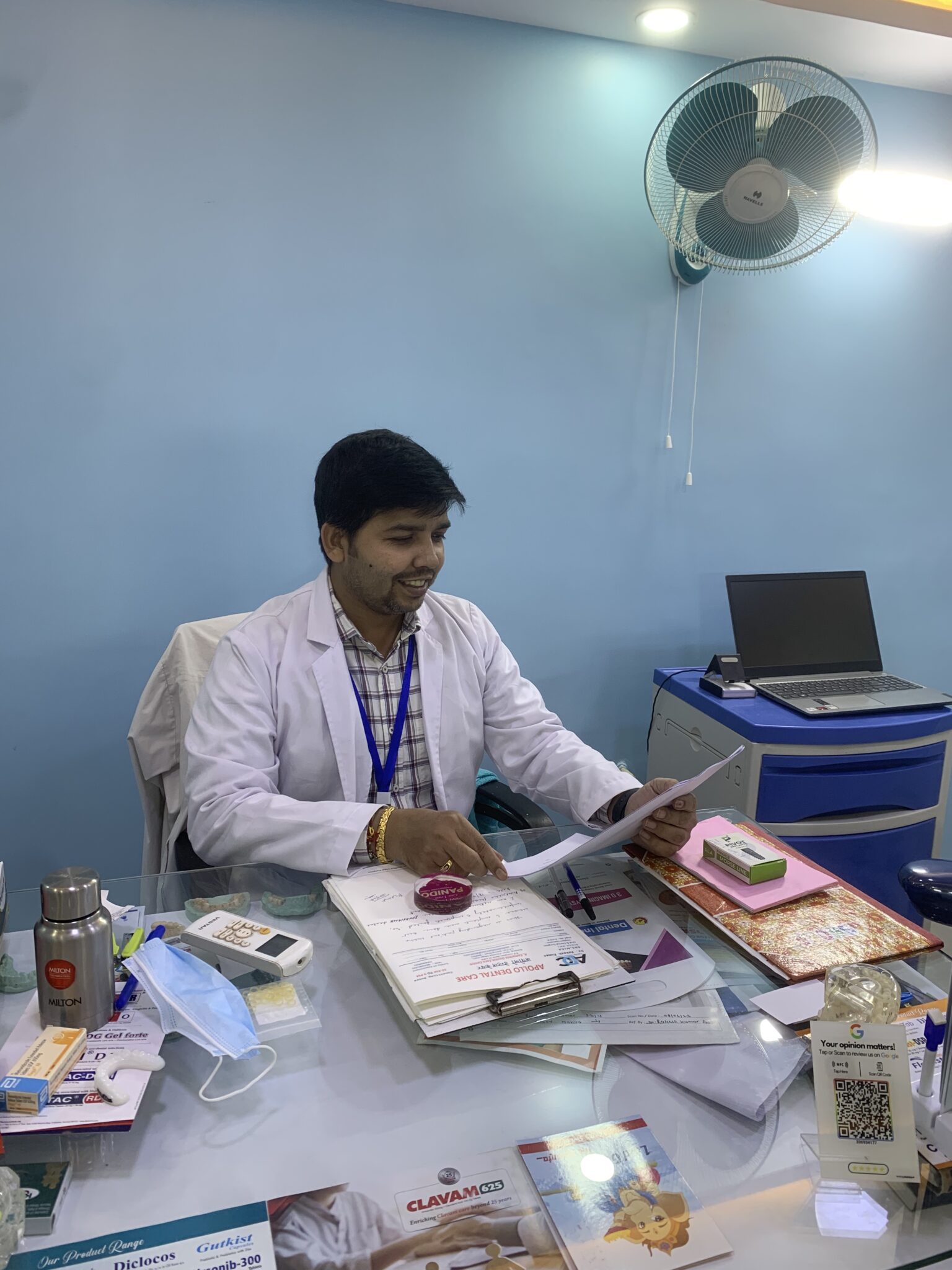Dr. Rakesh Kumar at the chair, Apollo Dental Care